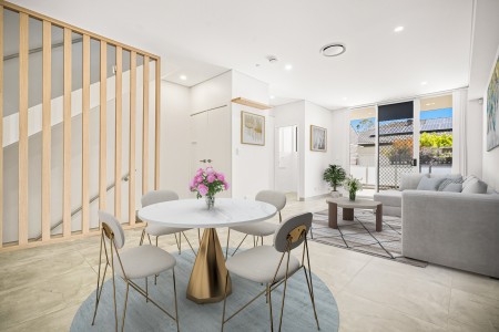 Modern Two-Bedroom Townhouse with Gas Cook-Top, Ensuite & Ducted Air-Conditioning!