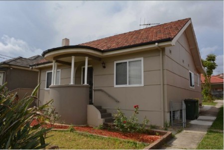 3 Bedroom house with air conditioning and gas cooking