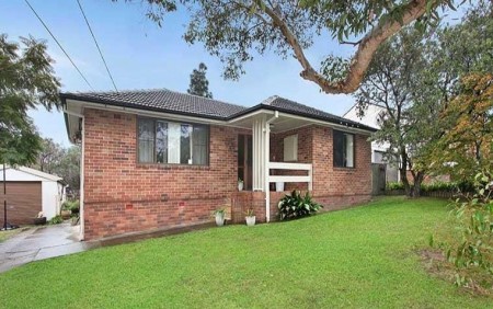 Comfortable Three Bedroom Home, in a Highly Sort After Location!