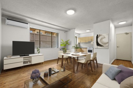 FULL BRICK, RENOVATED GROUND FLOOR UNIT, PRIVATE COURTYARD