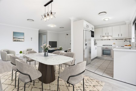 Beautiful 2 Bedroom Unit, Great Location, Ducted Air!