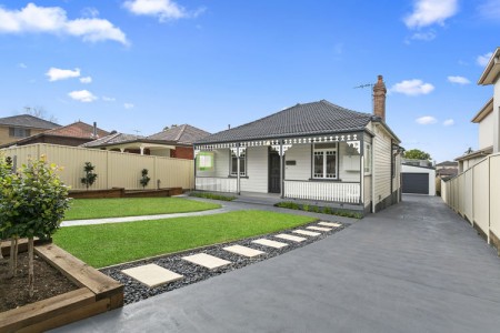 EXCEPTIONAL CHARACTER FILLED COTTAGE