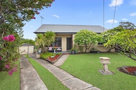 SPACIOUS FAMILY HOME IN A PEACEFUL LOCATION  - AUCTION THIS SATURDAY 22/02/2025 - OPEN TO VIEW SAT 22/02/2025 @ 1-1.30PM