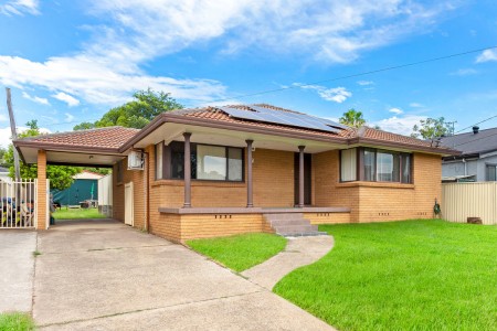 HIGHLY APPEALING DUAL LIVING WITH LARGE LAND - OPEN TO VIEW SAT 18/05/2024 @ 1-1.30PM