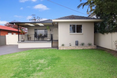 IMMACULATELY PRESENTED + 3 BEDROOMS + AIR CONDITIONING + TIMBER FLOORS  + BUILT IN ROBES + ALFRESCO ENTERTAINING AREA + DOUBLE REMOTE GARAGE