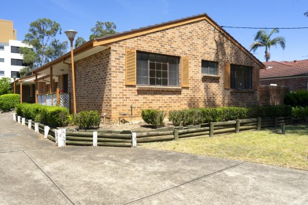 SMALL COMPLEX IN CBD LOCATION