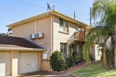 LARGE TOWNHOUSE IN SOUTH BLACKTOWN