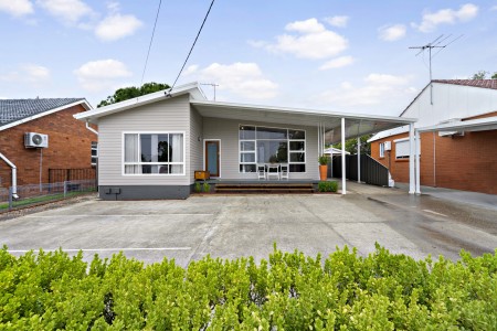 Luxurious Triple Income Residence in the Heart of Blacktown