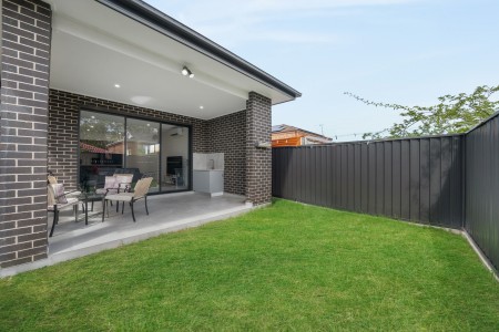 Freestanding Home! NO STRATA!