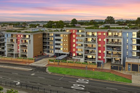 Walk to Blacktown Westpoint & Station | Instant Rent Return