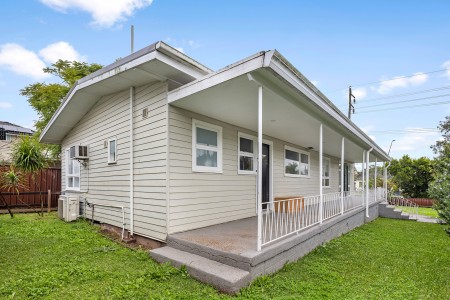 House & Granny Flat - Walk to Blacktown CBD