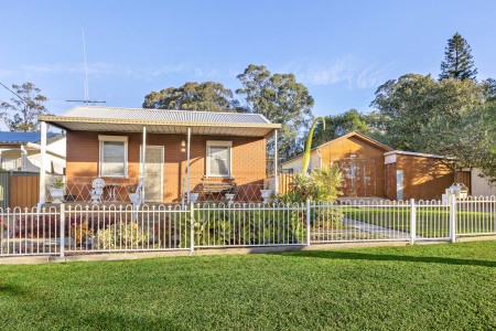 THREE LOT SUBDIVISION, RARE DEVELOPMENT OPPORTUNITY