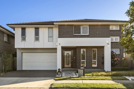Ultra Modern 6 Bedroom Home In Quiet Location