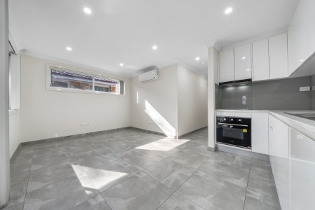 2 Bedroom Home With Huge Pergola