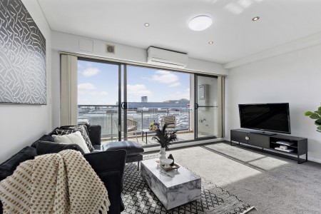 Furnished 2 Level 2 Bedroom Apartment