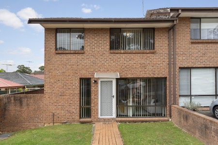 Street-facing Townhouse