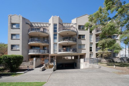 Spacious Apartment in Prime Position