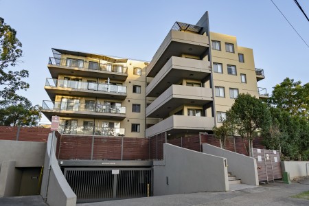 Ideally Located 2 Bedroom Unit