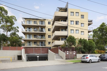 Ground Floor Living with Private Courtyard