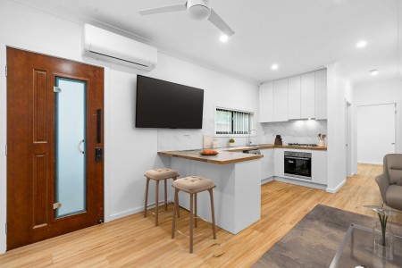 Brand New Flat With 2 Bathroom And Private Access