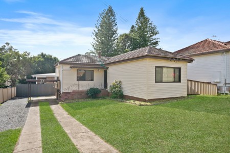 Immaculate 3 Bedroom Home in Great Location