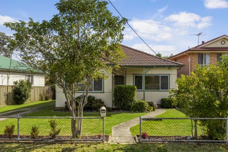 House & Studio Under 900m to Blacktown Station