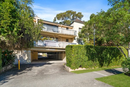 North-Facing Modern Retreat