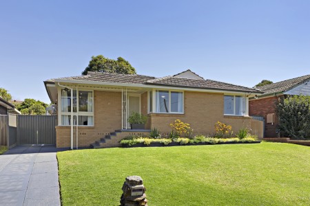 A Home with Space to Live, Entertain & Grow