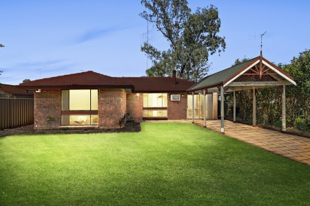 SOLD BY STARR PARTNERS PENRITH / GLENMORE PARK