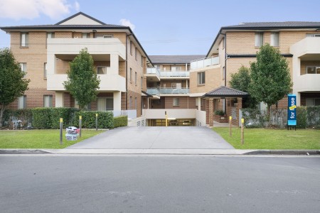 SOLD BY STARR PARTNERS PENRITH / GLENMORE PARK