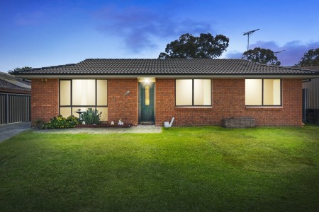 SOLD BY STARR PARTNERS PENRITH / GLENMORE PARK