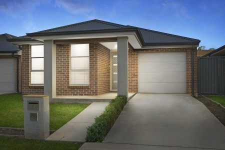 SOLD BY STARR PARTNERS PENRITH & GLENMORE PARK