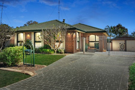 SOLD BY STARR PARTNERS PENRITH & GLENMORE PARK