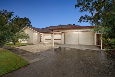 SOLD BY STARR PARTNERS GLENMORE PARK & PENRITH