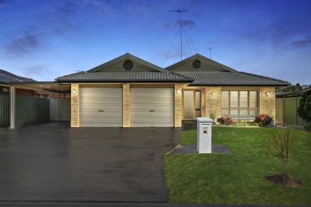 SOLD BY STARR PARTNERS GLENMORE PARK & PENRITH