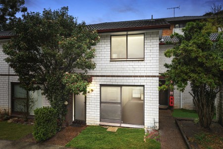 SOLD BY STARR PARTNERS GLENMORE PARK & PENRITH