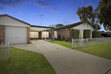 SOLD BY STARR PARTNERS GLENMORE PARK & PENRITH