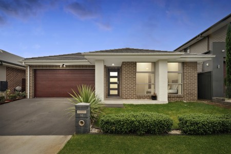 SOLD BY STARR PARTNERS GLENMORE PARK & PENRITH