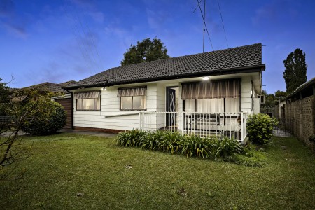 SOLD BY STARR PARTNERS GLENMORE PARK, PENRITH & WINDSOR