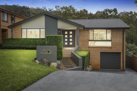 SOLD BY STARR PARTNERS GLENMORE PARK & PENRITH