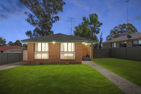 SOLD BY STARR PARTNERS PENRITH, GLENMORE PARK & WINDSOR