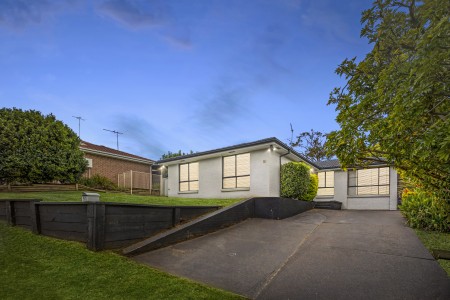 SOLD BY STARR PARTNERS GLENMORE PARK & PENRITH & WINDSOR