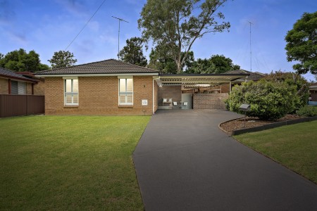 SOLD BY STARR PARTNERS PENRITH, GLENMORE PARK & WINDSOR