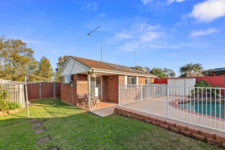 Low Maintenance Granny Flat In A Prime Location With Water Included!!