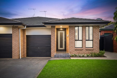 Move In, Relax & Enjoy Modern Living!!!