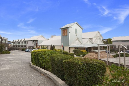 Stylish Modern Apartment Ready to Move In