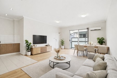 Stylish Modern Apartment Ready to Move In