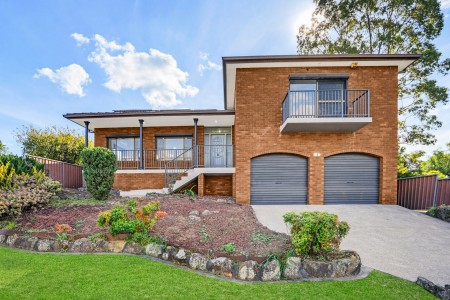 Renovated family home with pool !!