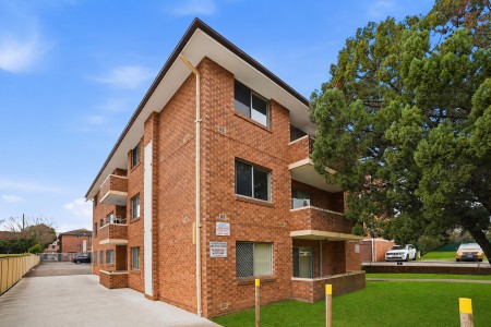 Ground Floor Convenience in a Great Location
