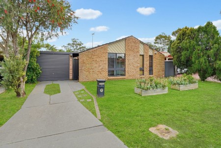Ideal Family Home with Solar Panels & Large Garden Shed